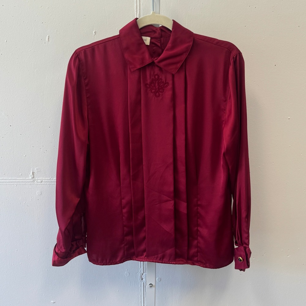 Vintage Jones New York Petite Burgundy Red Satin Pleated Embroidered Blouse 6P